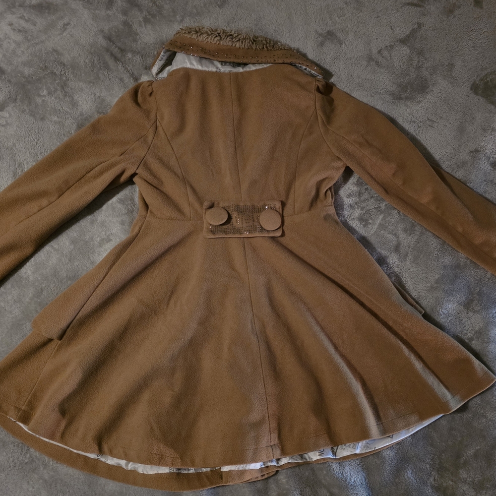 Women’s Tan Faux-Fur Collar Coat Jacket - Picture 2 of 6